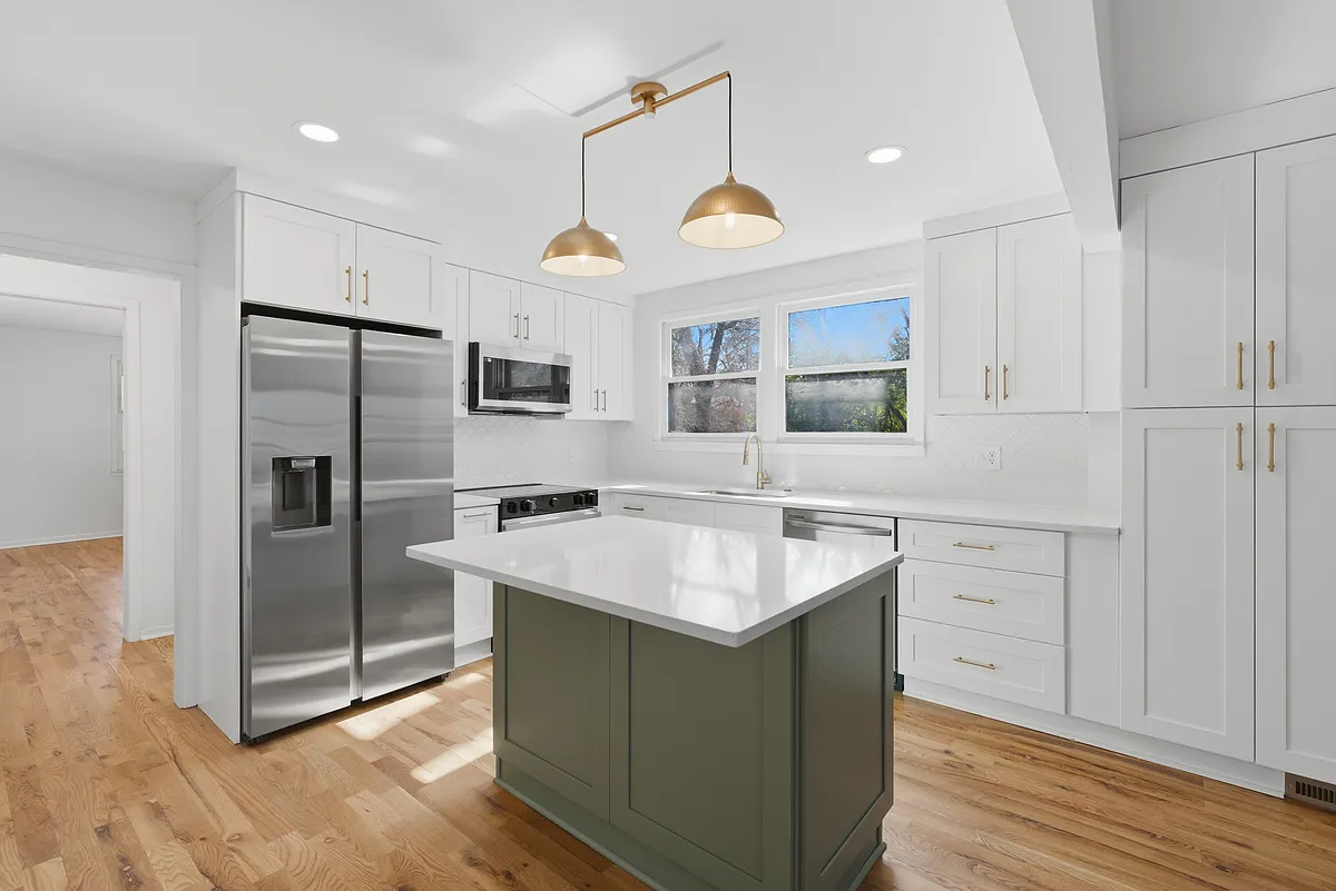 Brand new stainless steel kitchen appliances with custom cabinetry and quartz countertops - 2415 Charleston Oaks Ln