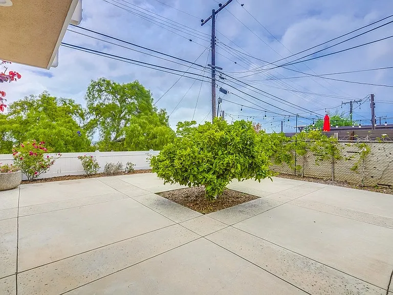 19312 Harding Ln — Photo 31