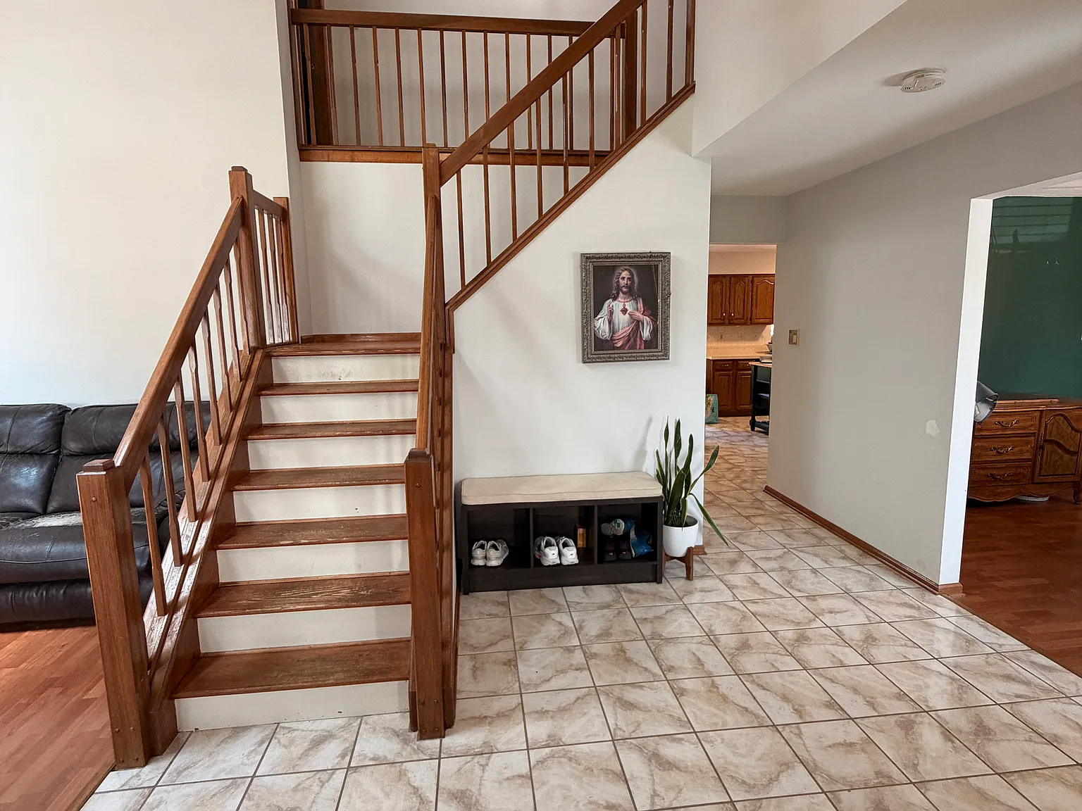 3 bed, 2416 sqft, $3,600 — Photo 3