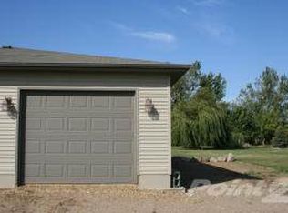 40662 249th St, Mitchell, SD 57301