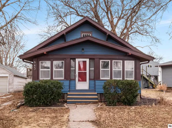 643 W 6th St, York, NE 68467