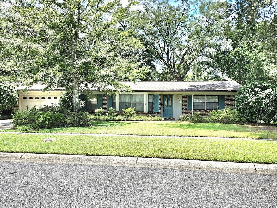 1st image of 626 Camborne Ave