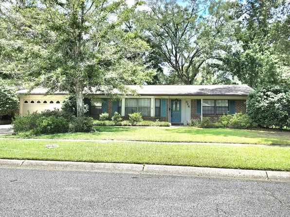 626 Camborne Ave, Fort Walton Beach, FL 32547