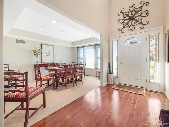 5th image of 5635 Shelly Ct