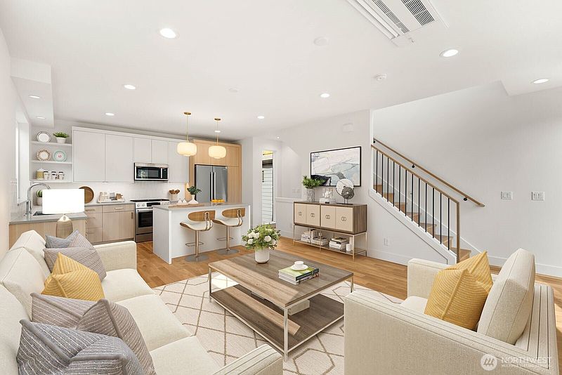 4th image of 3934 S Angeline Street