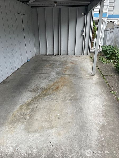 3rd image of 2305 S Pinebrook Lane