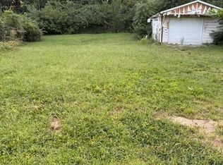 3634 Kensington Ave, Kansas City, MO 64128