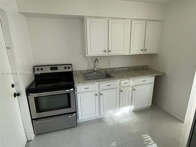 505 N 24th Ave #1 — Photo 3