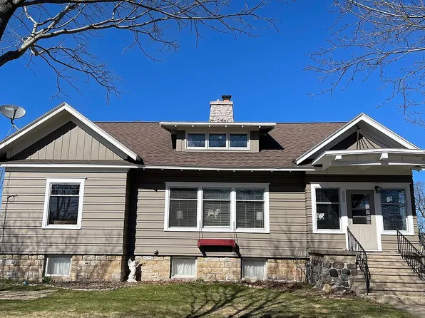 505 S 6th St, Escanaba, MI 49829