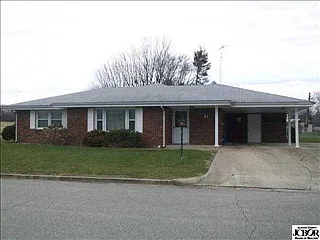 121 W Cummings St photo 1