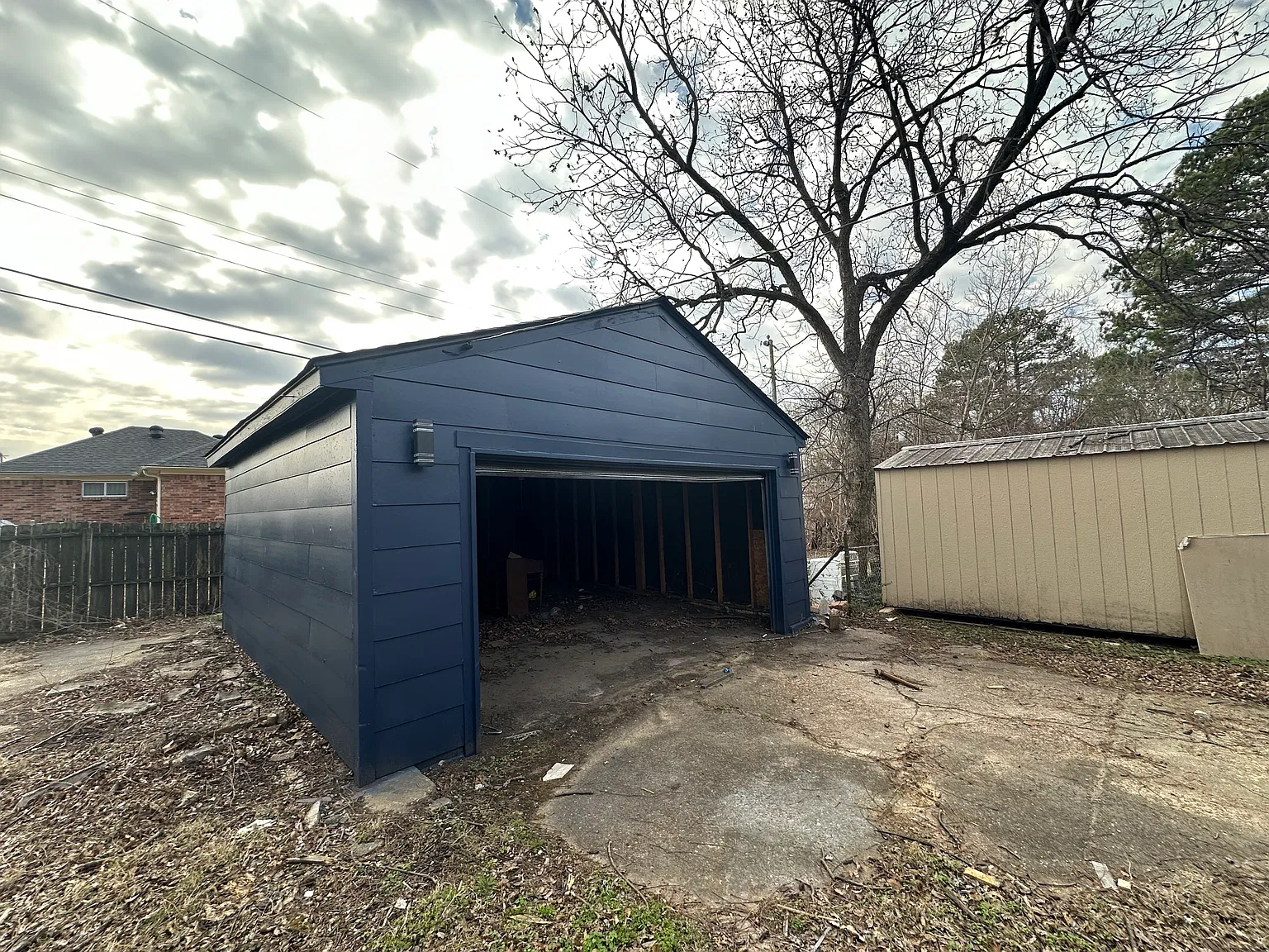 351 W Burdock Ave — Photo 4