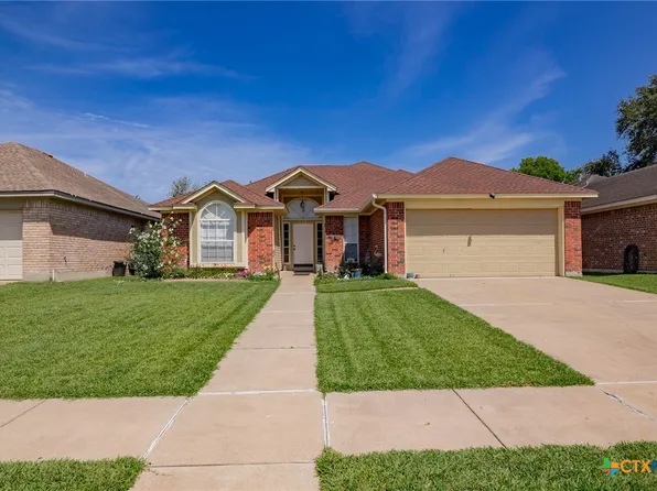214 Belmoor Ln, Victoria, TX 77904