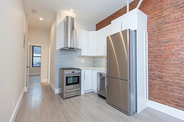 Rented by Voro NYC | media 12