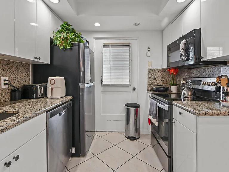 5700 NW 2nd Ave #708 — Photo 11