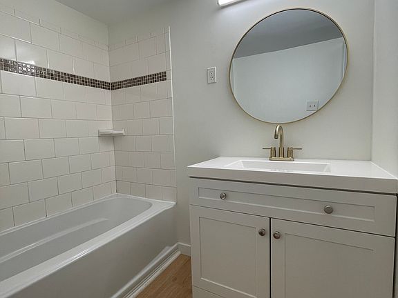 5th image of 3109 Joyce Ave