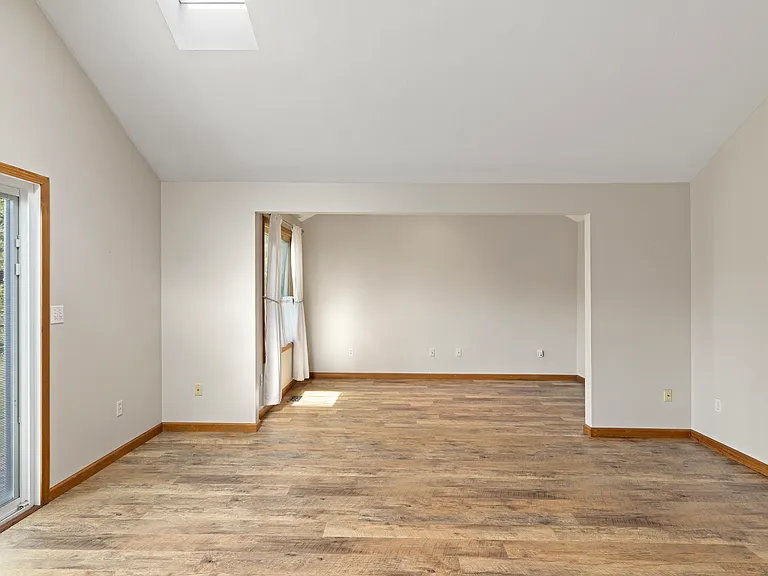 3442 Berkdale Dr — Photo 33