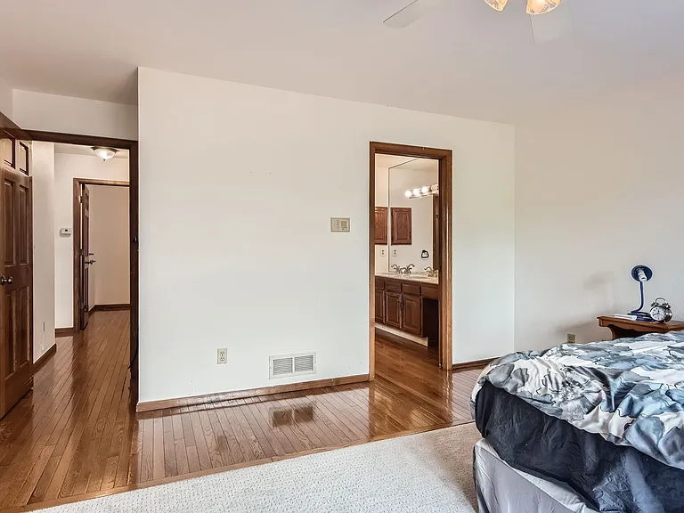 16021 Deer Ridge Dr #B — Photo 13