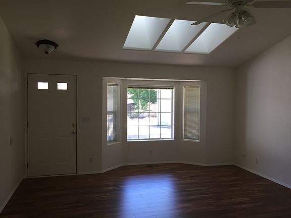 5th image of 1532 Summer Pl