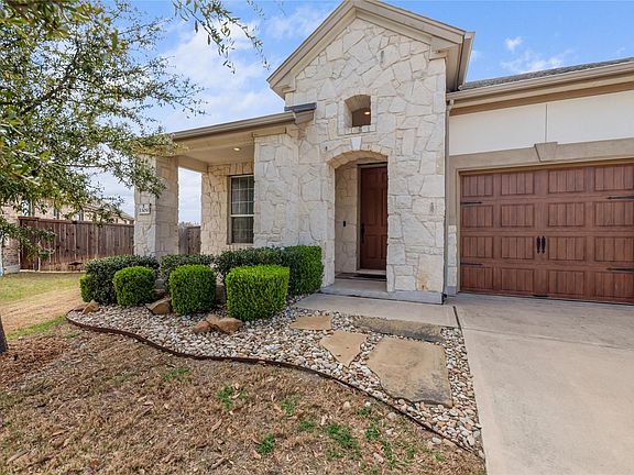 2nd image of 1309 Decatur Ct