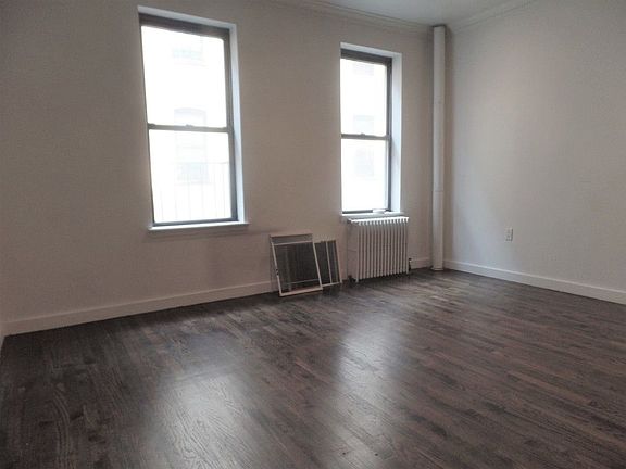 4th image of 556 W 126th St APT 31