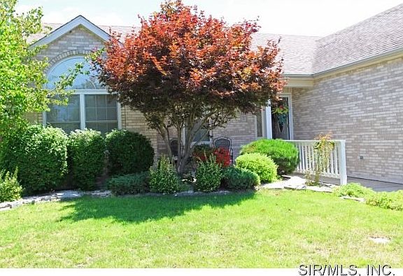 3rd image of 139 Emerald Way E