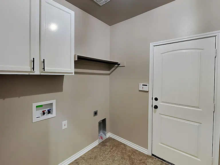11305 NW 94th St — Photo 16