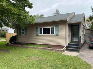 68 W Gilford Rd, Caro, MI 48723