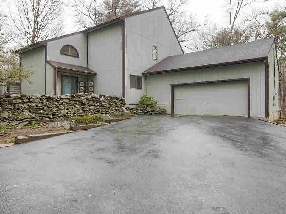 1st image of 12 Stoutenburgh Dr