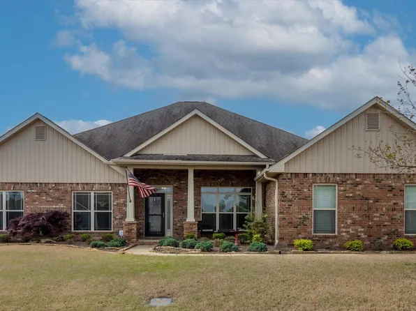 135 Harbor Glen Dr SW, Madison, AL 35756