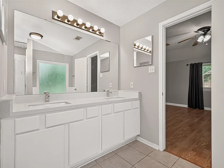 1810 Ashton Village Dr — Photo 21