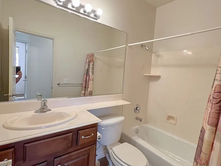 1775 N Overland Trails Dr — Photo 5