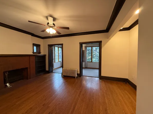 4725 N Dover St #1, Chicago, IL 60640