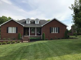 502 Lakeview Glen Dr, Maysville, KY 41056