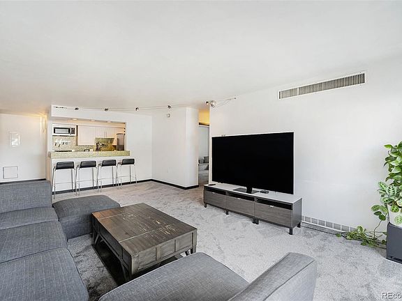 4th image of 1020 15th St APT 7E