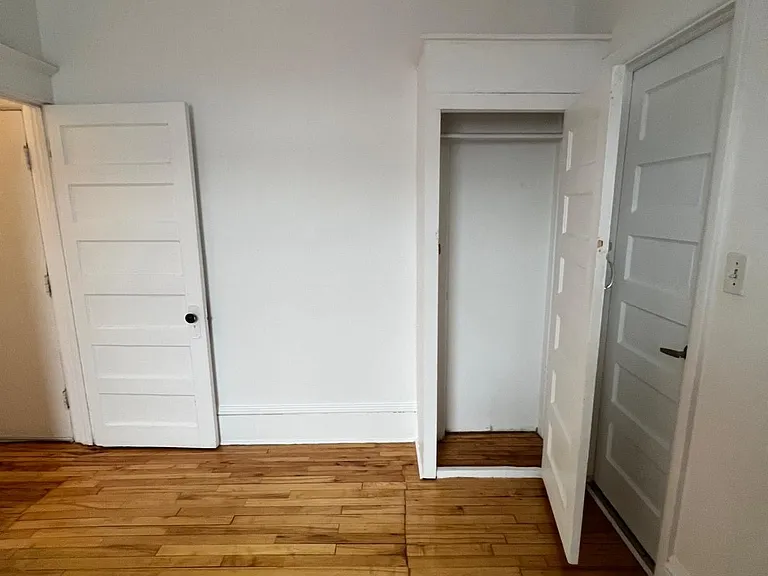 362 Friel St — Photo 18