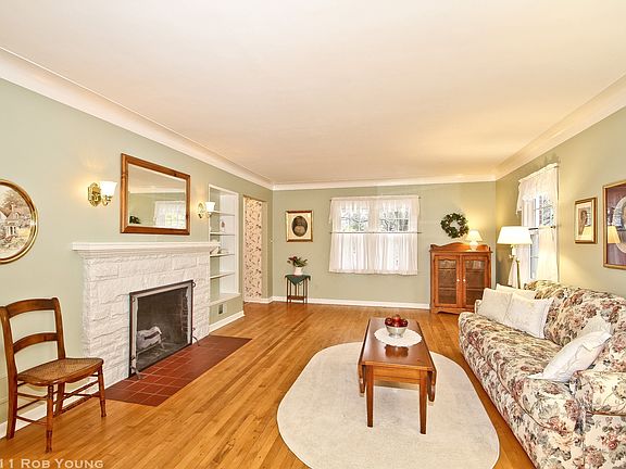 5th image of 948 Bellclaire Ave SE