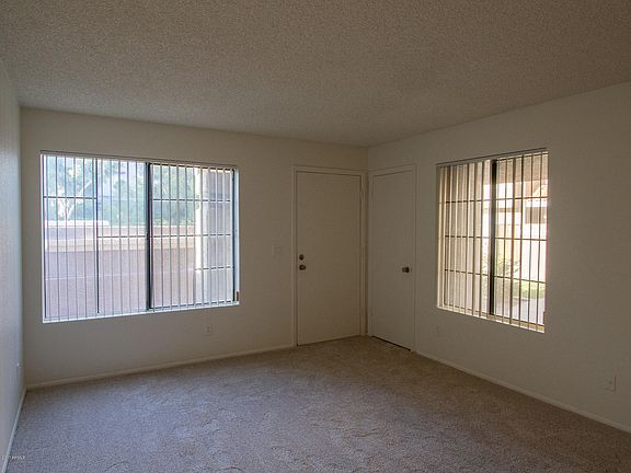 5th image of 1905 E UNIVERSITY Drive #J150