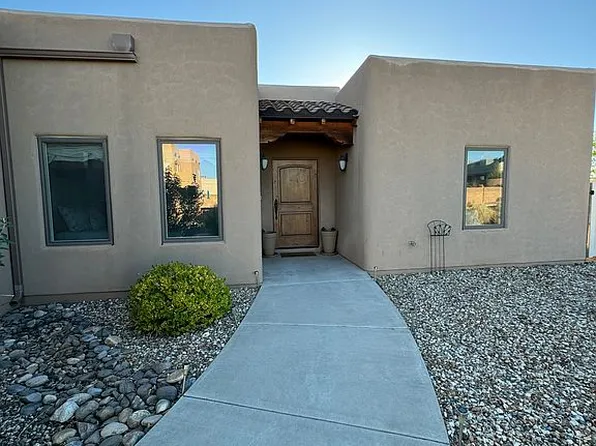 6025 Santo Domingo Dr, Farmington, NM 87402