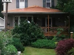 96 Layne St, Letart, WV 25253