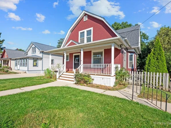 468 Locust St, Elgin, IL 60123