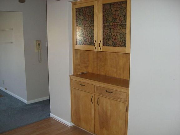 3rd image of 2702 Broadwater Ave