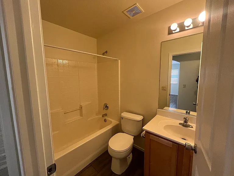 675 W Firehawk Dr — Photo 15