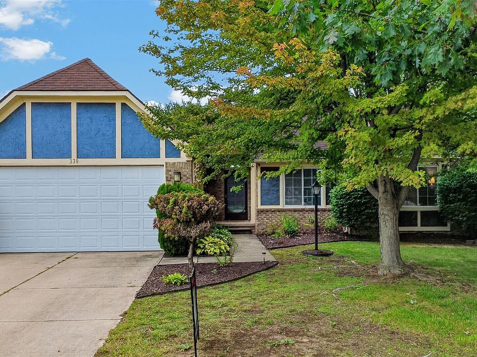 330 Harbour Pointe Dr, photo 2