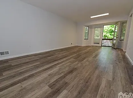 702 Peach St #702 — Photo 2