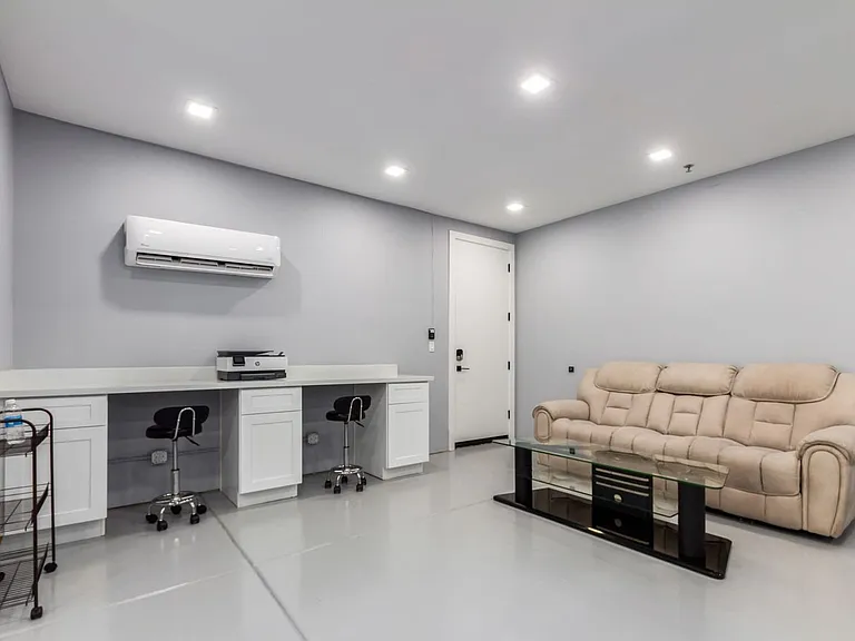 Building's Lounge