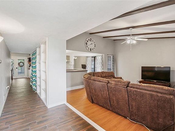 4th image of 1912 White Rose Ln