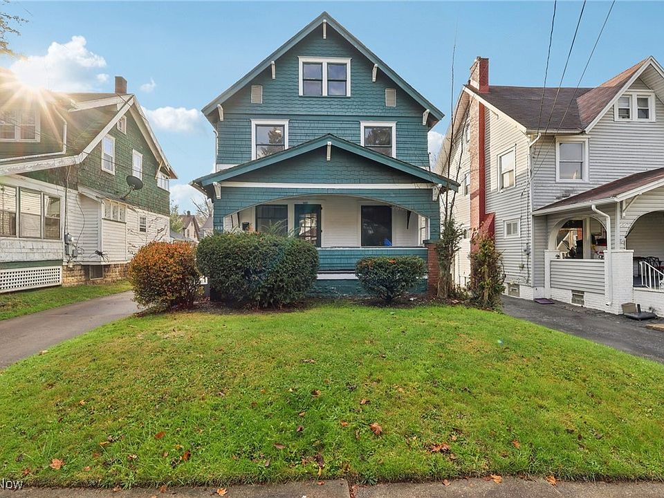 1st image of 605 W Warren Ave