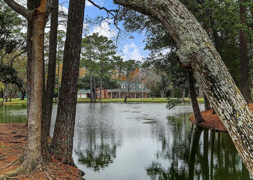 1st image of 1724 Oleander Dr