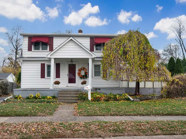 149 S Marias Ave, Clawson, MI 48017