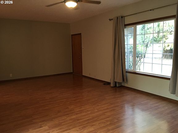 5th image of 21114 NE 22nd Ave